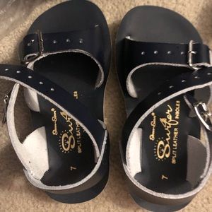 Navy surfer sandals by sun San